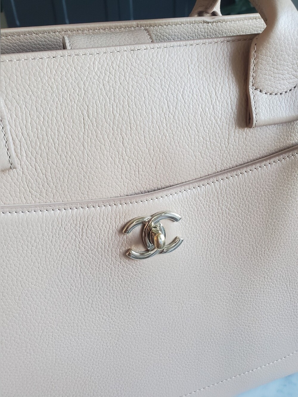 CHANEL Beige Neo Executive Tote with Strap, Authenticity Card and Dust Bag - Picture 6 of 13